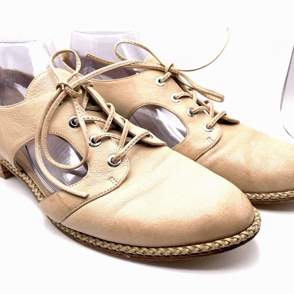 Stuart Weitzman Women’s Size 10 Tan almond Lace Up Leather Loafers Oxfords - Picture 1 of 16